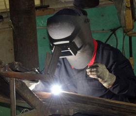 精美真空罐焊接生產車間